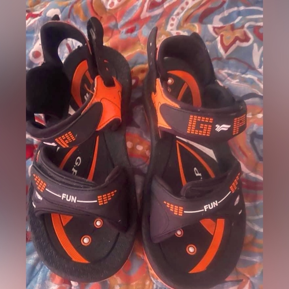 Kids Easy Snap Buckle Unisex Outdoor Water Sandals Size 3-3.5 EUC EASY ON/OFF
